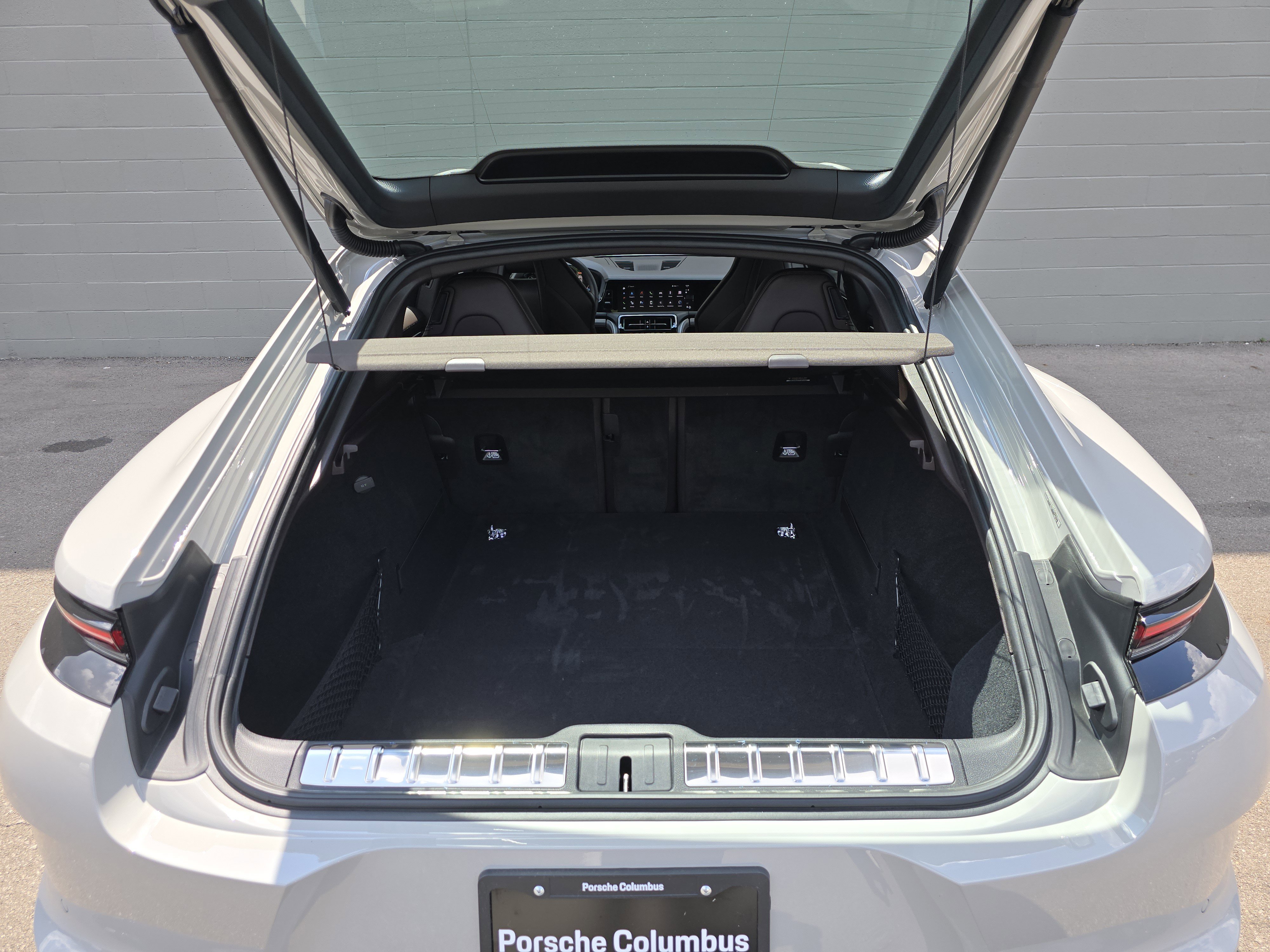 2025 Porsche Panamera 4