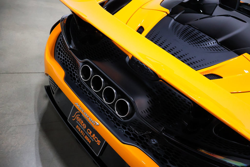 Used 2022 McLaren 765LT photo 90