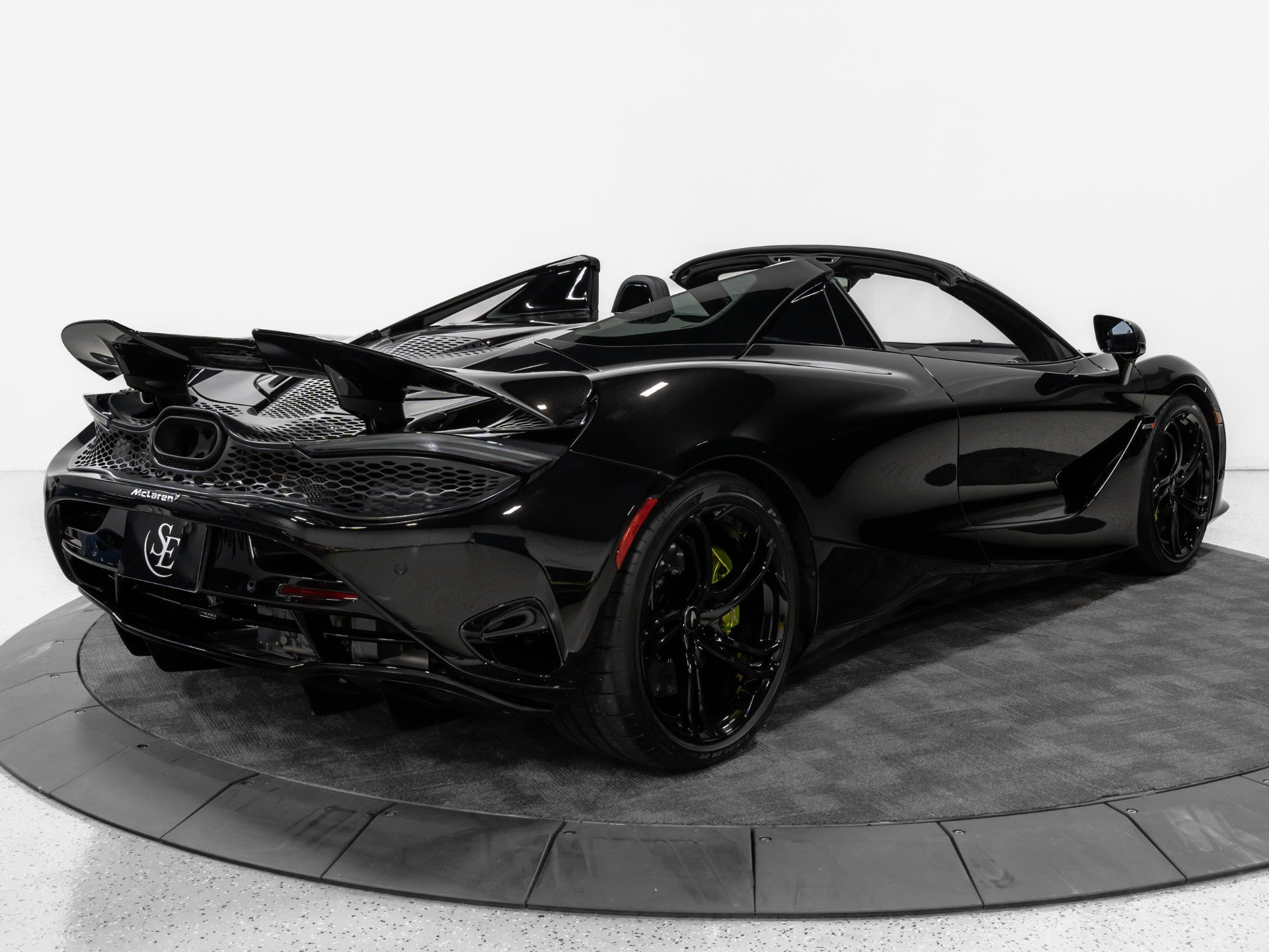 Used 2025 McLaren 750S Spider photo 12