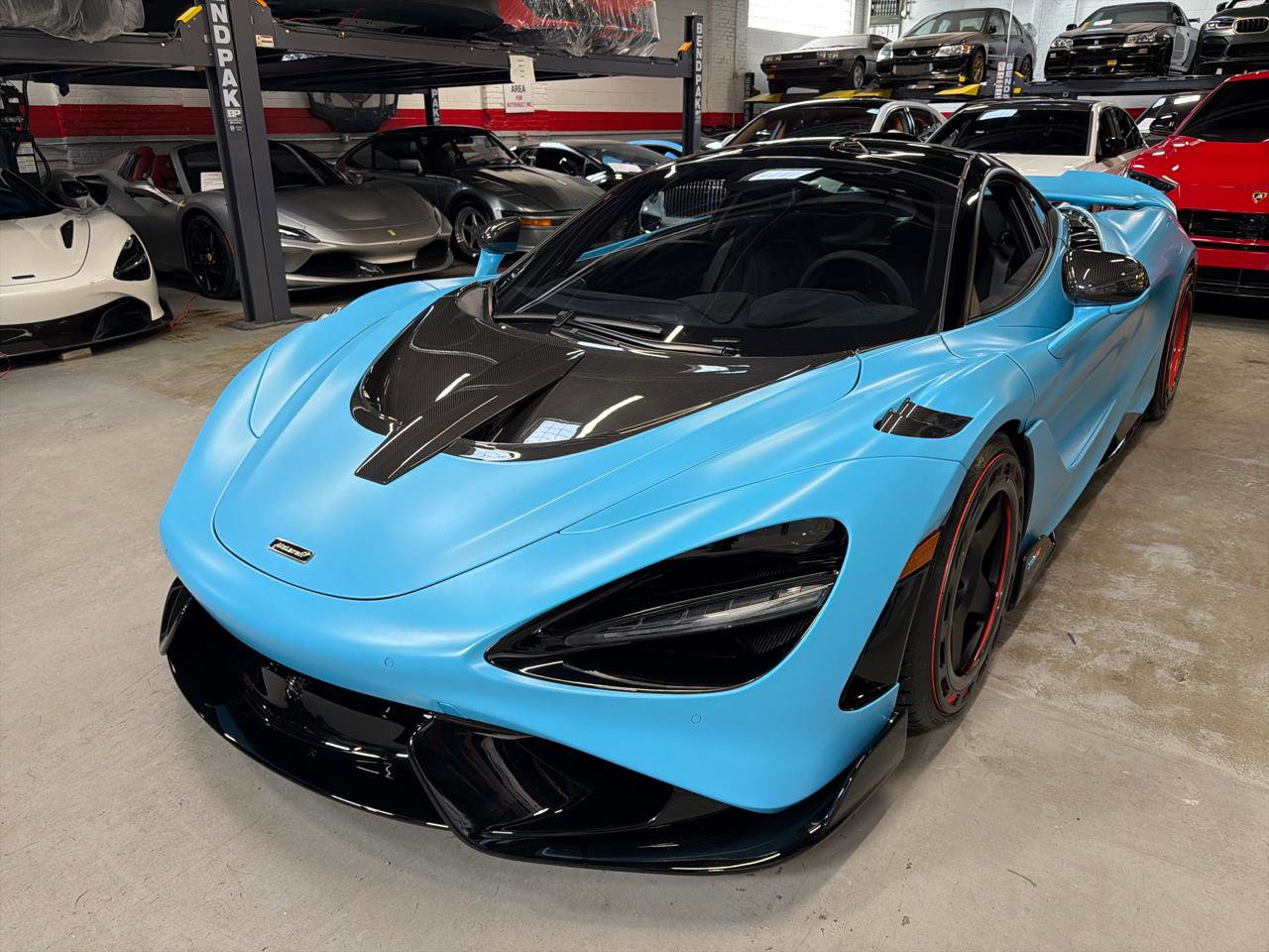 Used 2021 McLaren 765LT photo 12