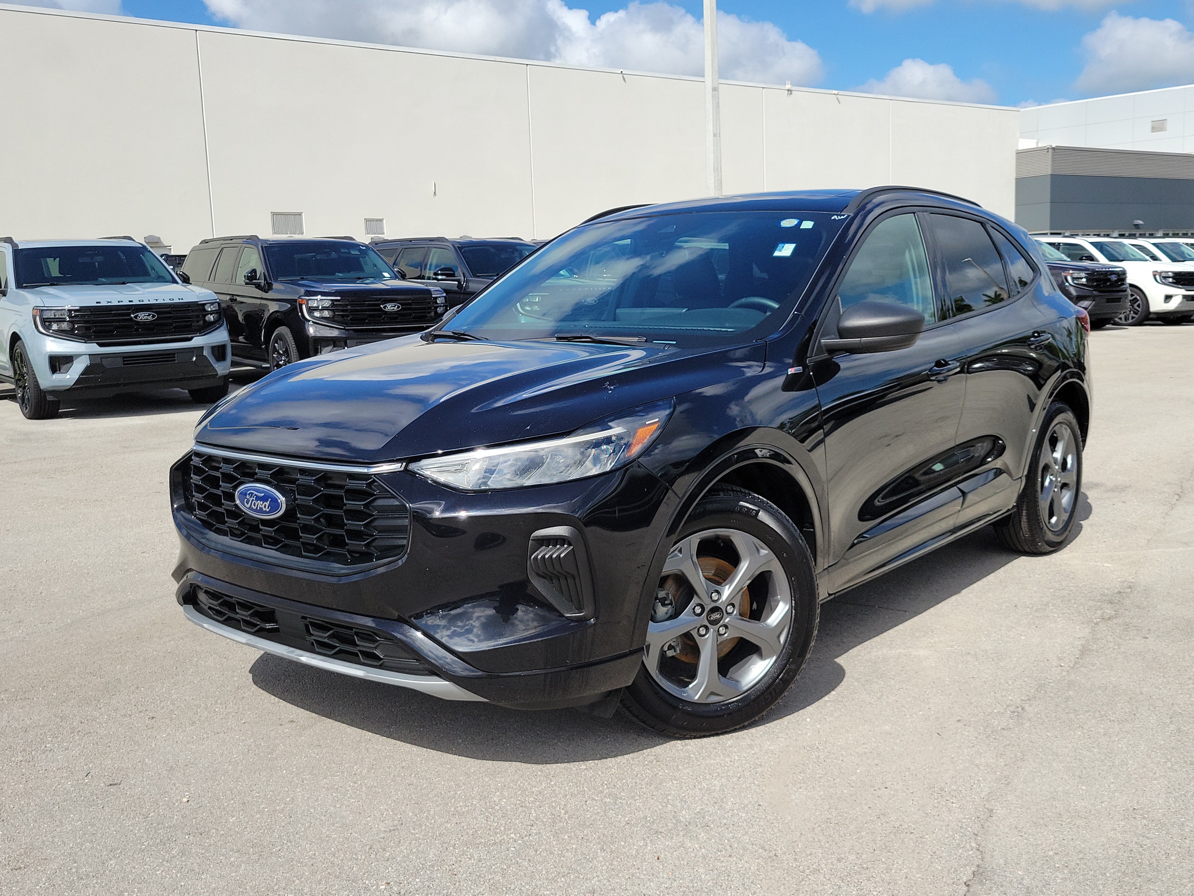 Used 2024 Ford Escape ST-Line w/ Tech Pack #1