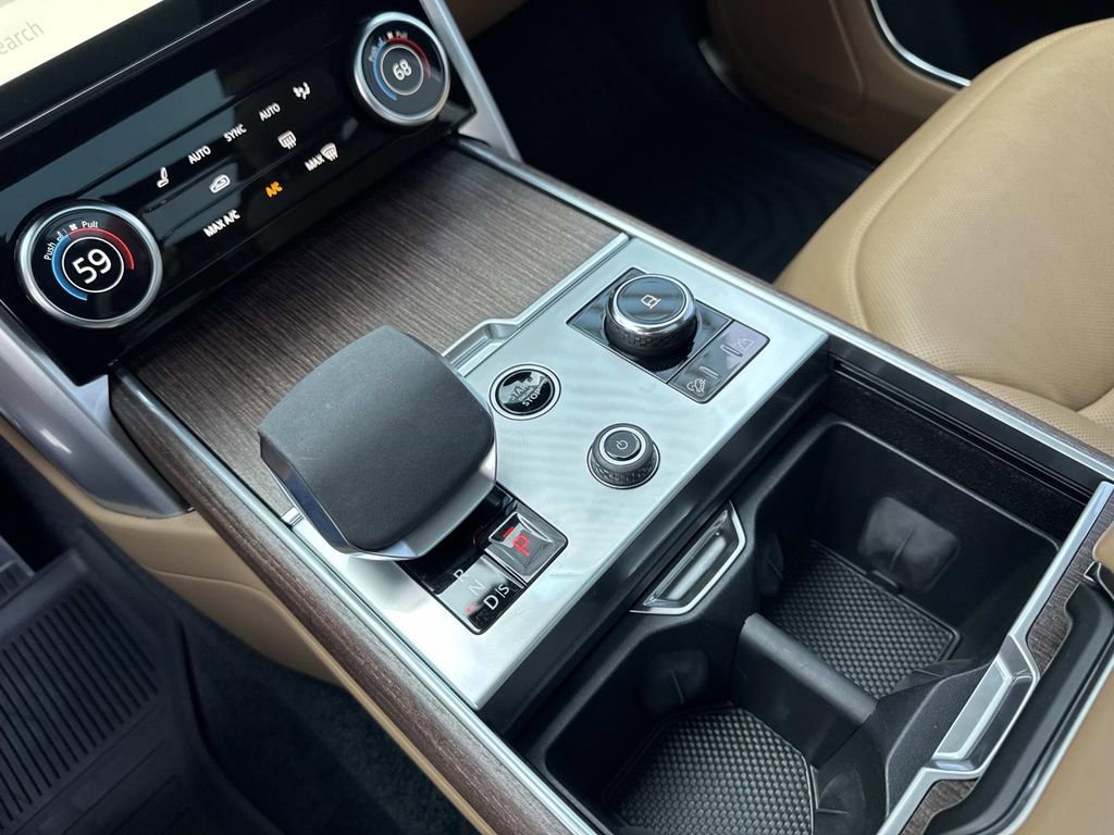 2023 Land Rover Range Rover Long Wheelbase SE