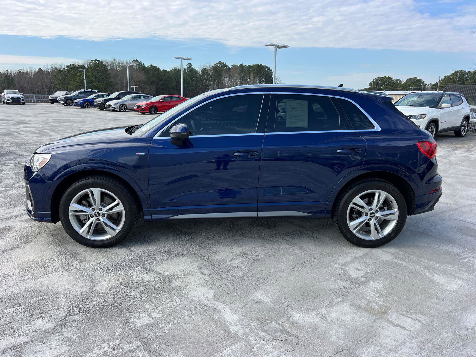 2022 Audi Q3 2.0T Premium Plus