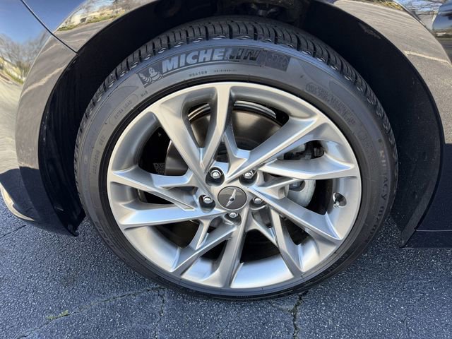 2022 Genesis G70 2.0T