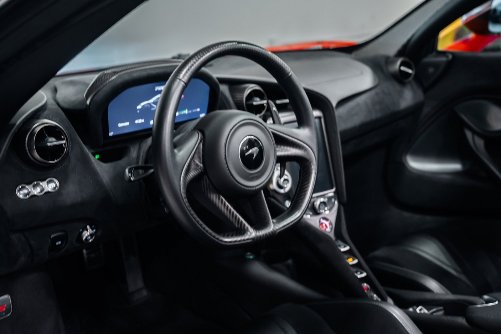Used 2019 McLaren 720S Performance photo 15