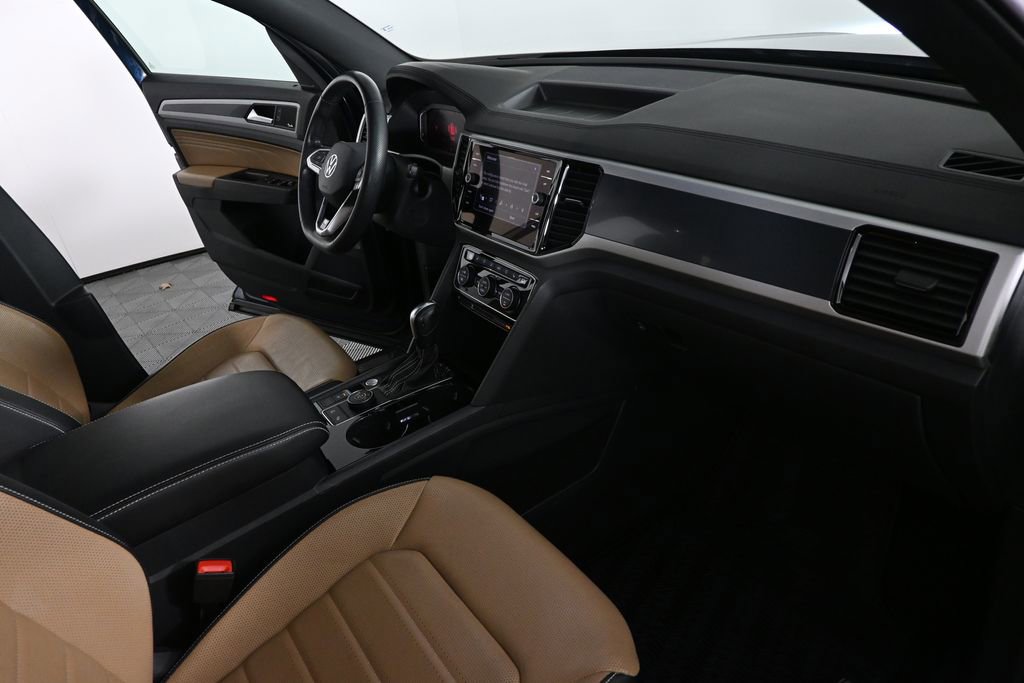 2022 Volkswagen Atlas Cross Sport SEL Premium R-Line