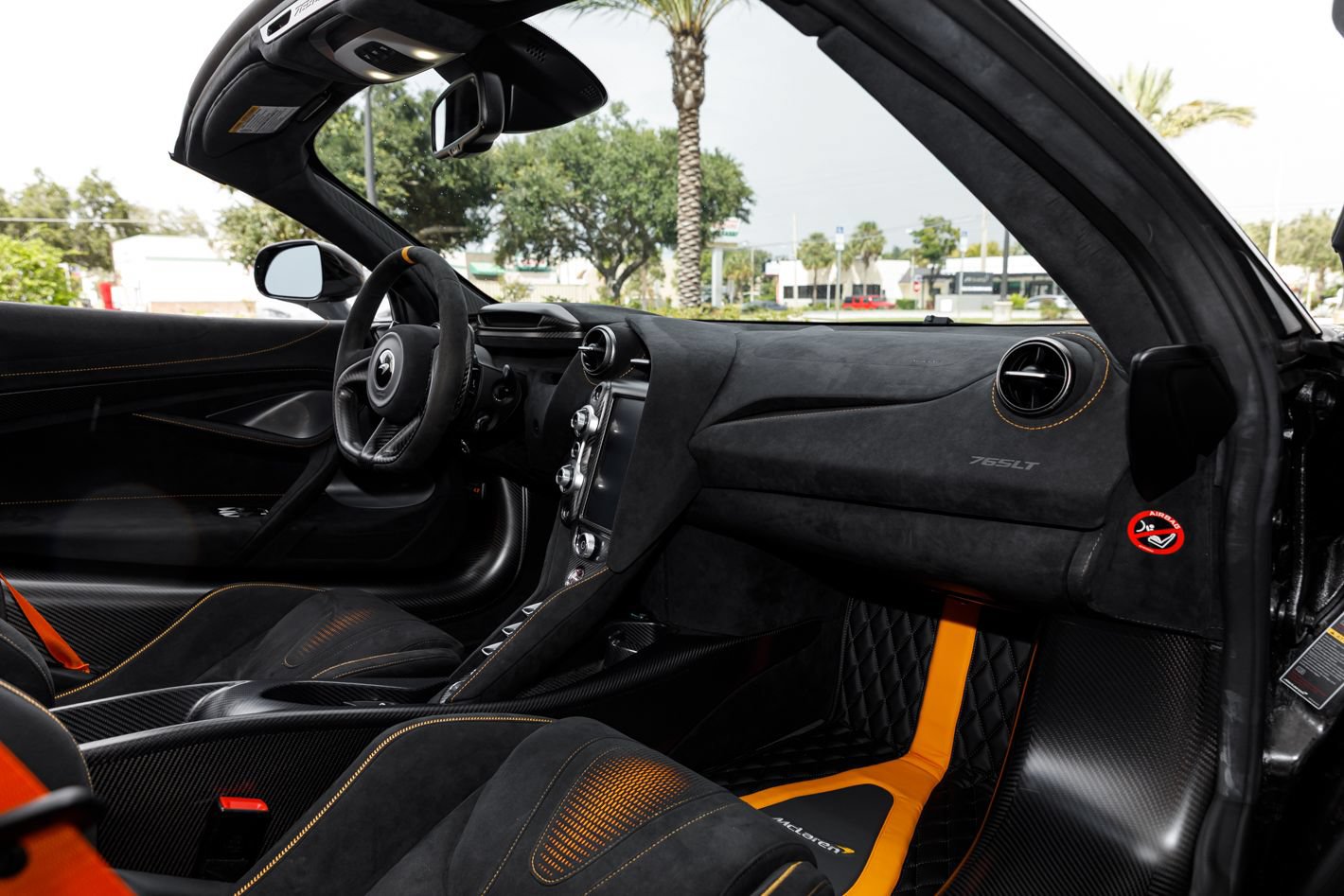 Used 2022 McLaren 765LT photo 68