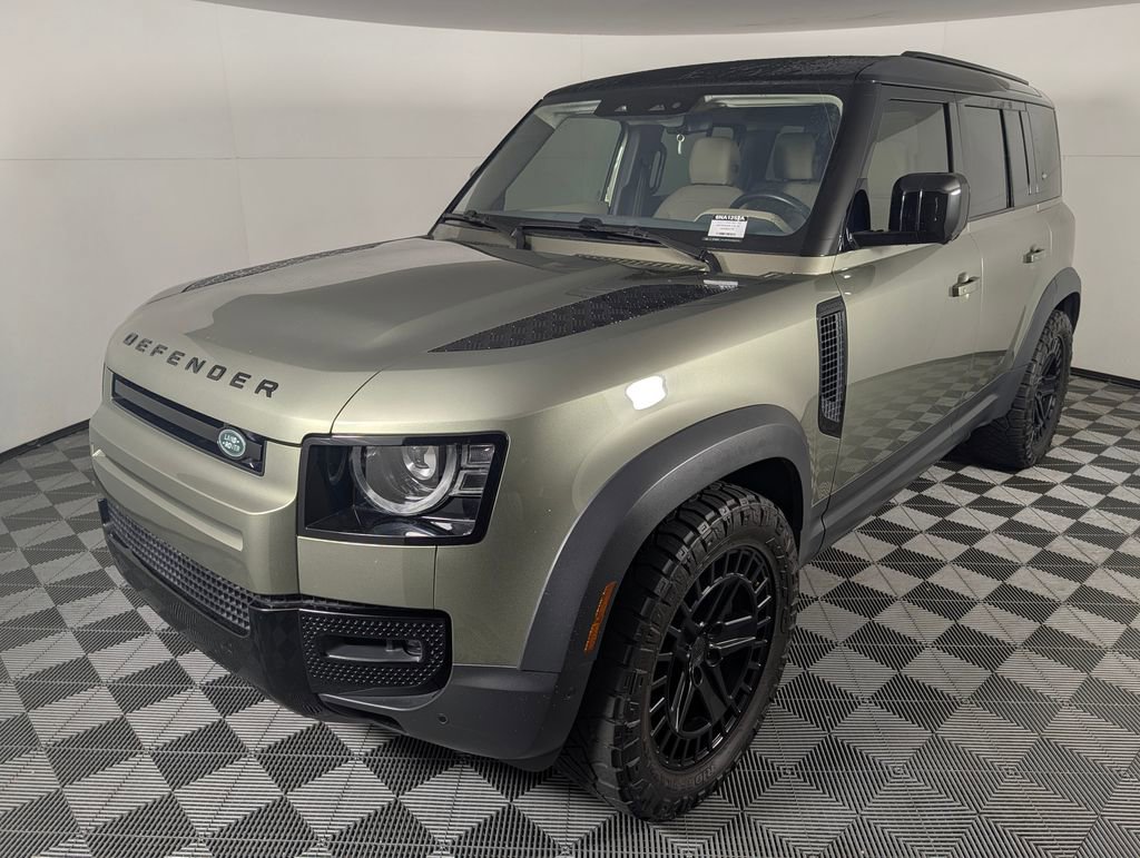 2022 Land Rover Defender 110 SE