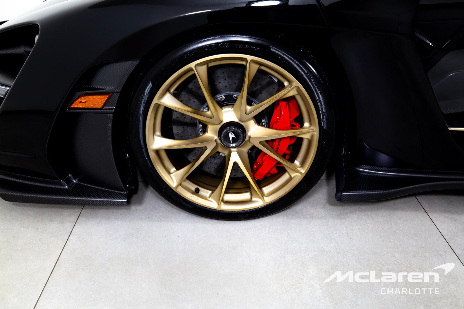 Used 2019 McLaren Senna photo 31