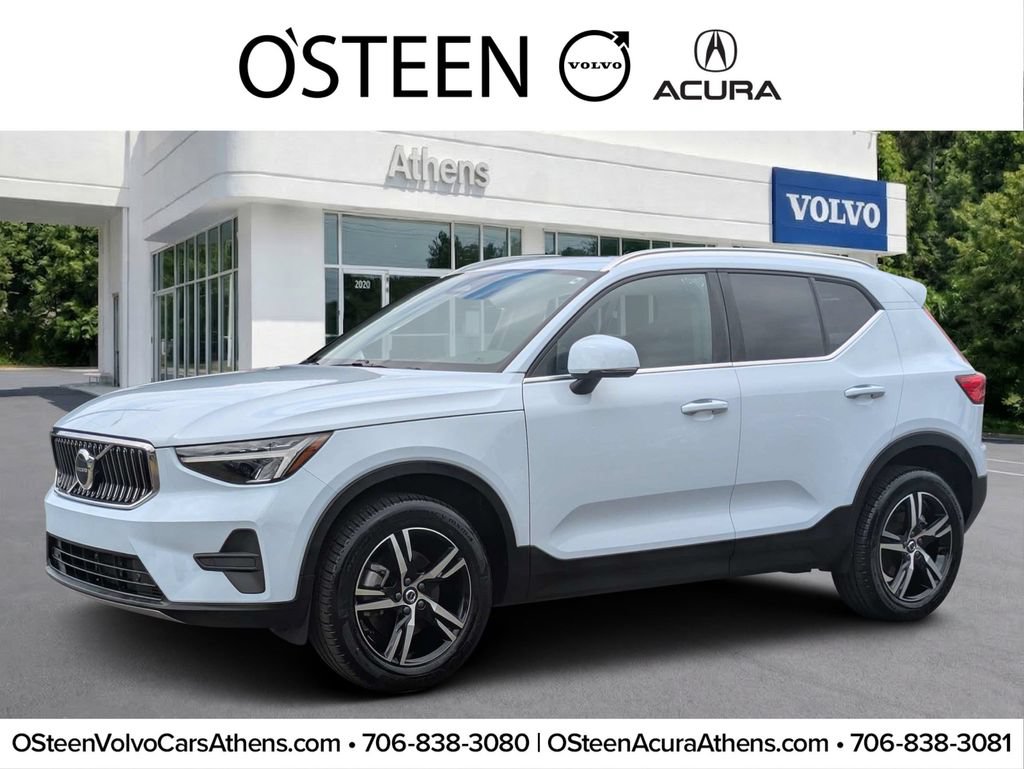 Certified 2025 Volvo XC40 B5 Core