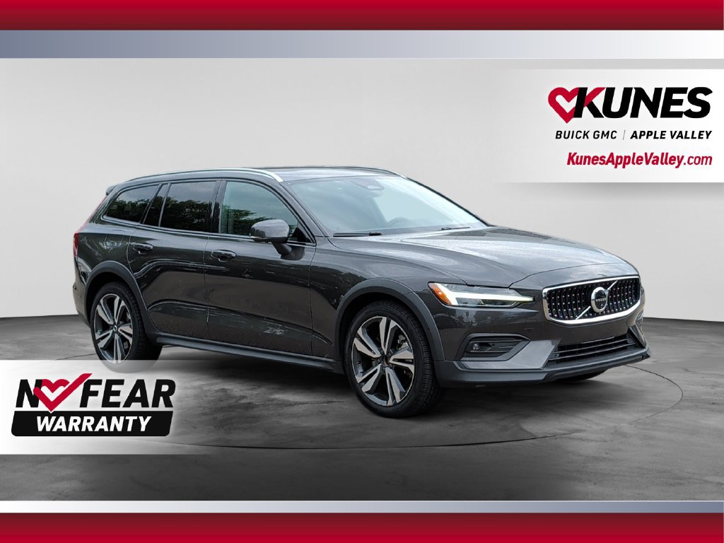 Used 2025 Volvo V60 B5 Cross Country Plus