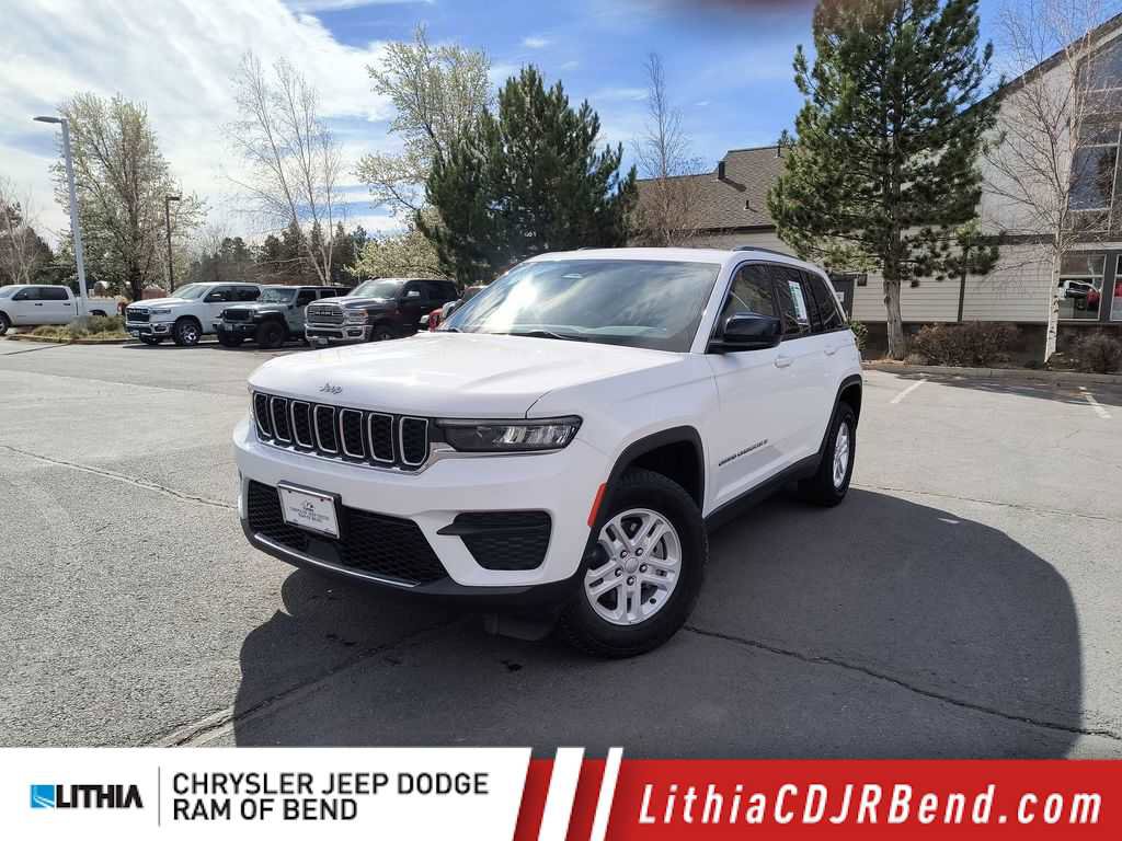 Used 2023 Jeep Grand Cherokee Laredo
