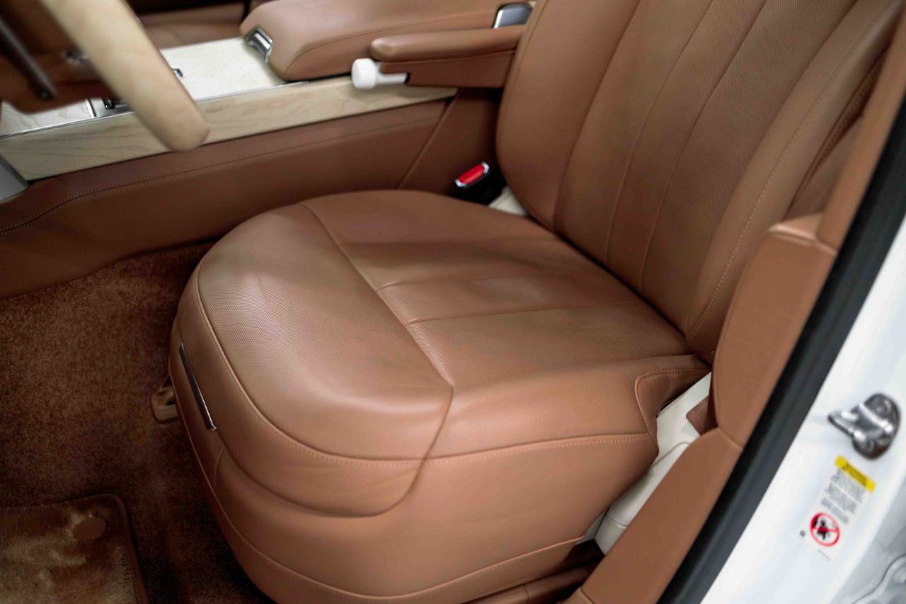 2024 Land Rover Range Rover SV