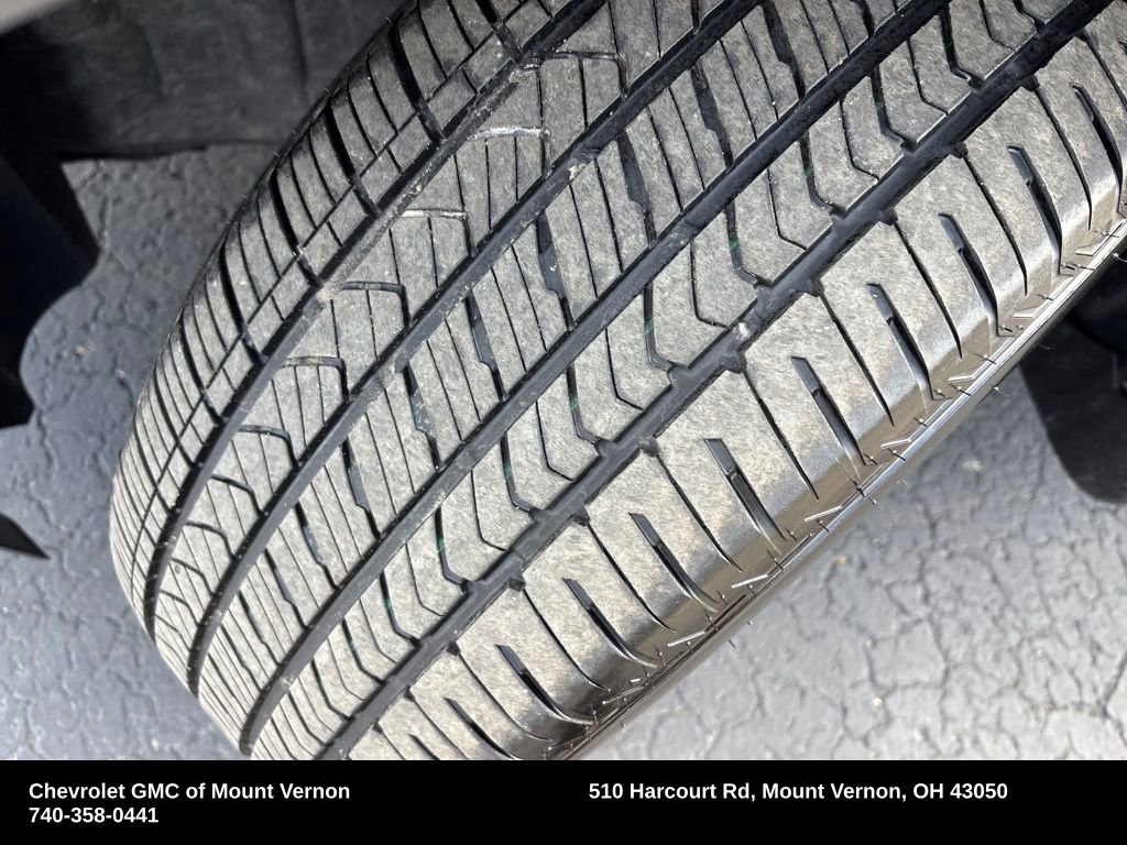 2023 Nissan Pathfinder SV