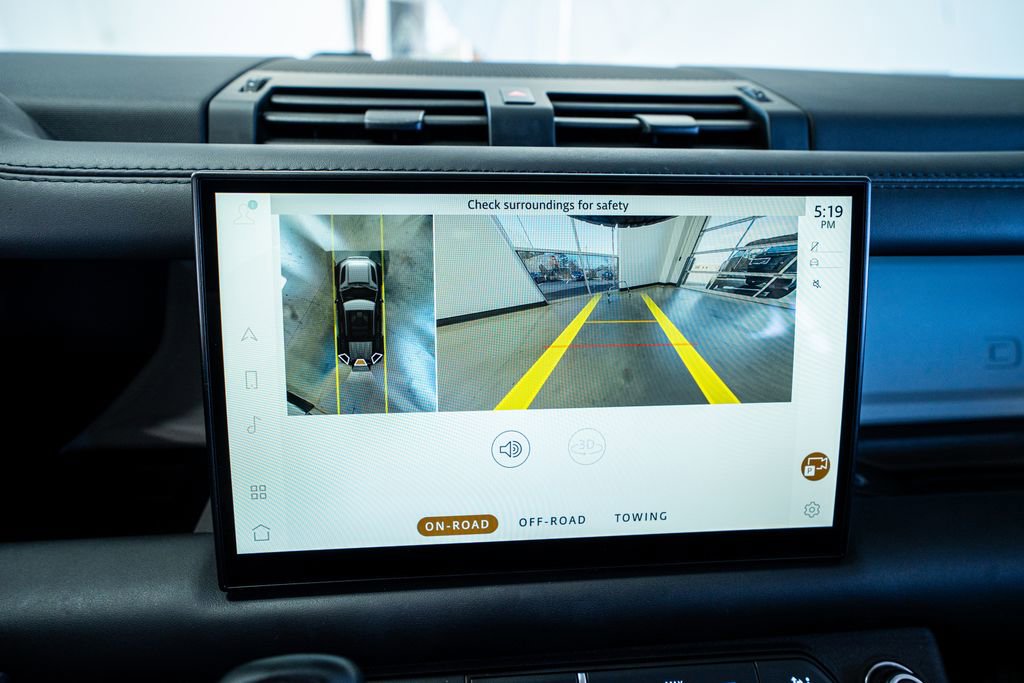 2023 Land Rover Defender 110 X-Dynamic SE