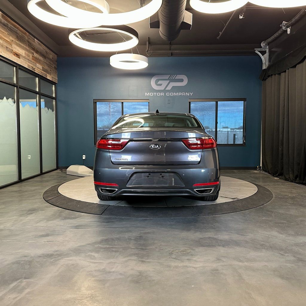 2018 Kia Cadenza Premium