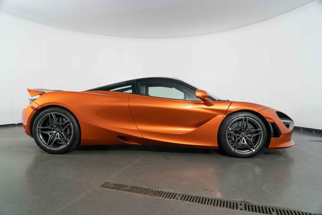 Used 2018 McLaren 720S photo 9