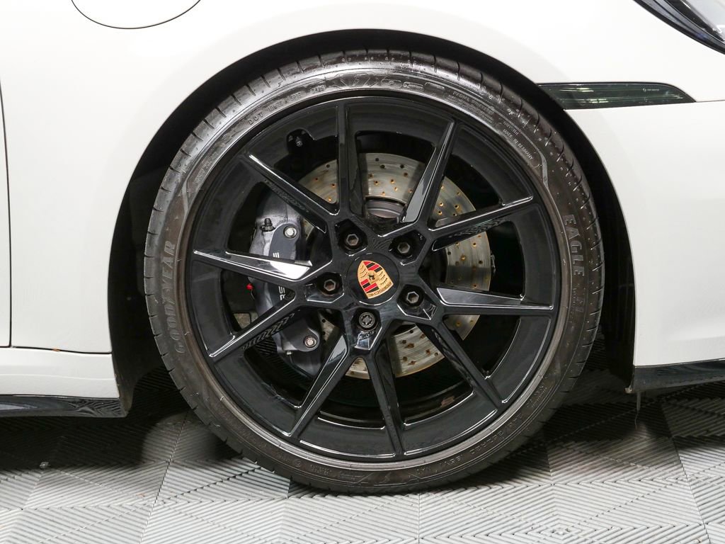 2025 Porsche 911 Carrera