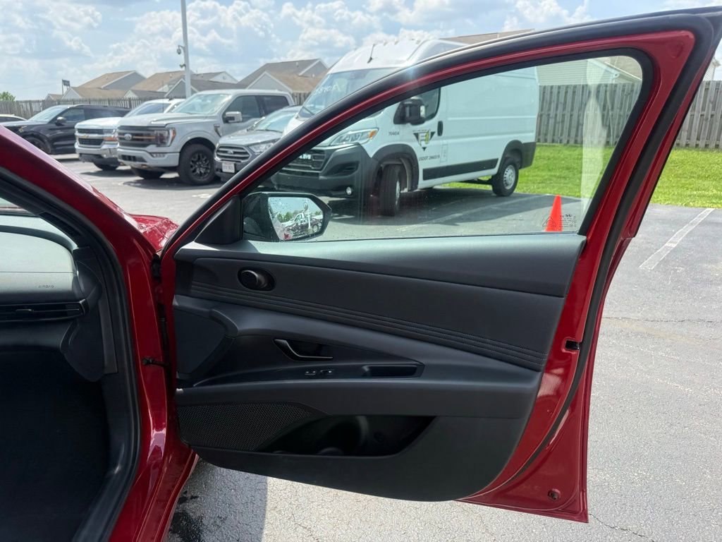 2025 Hyundai Elantra Sport