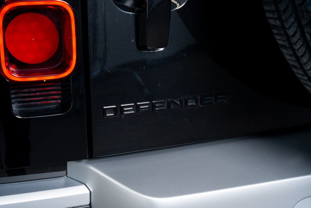 2024 Land Rover Defender 90 S