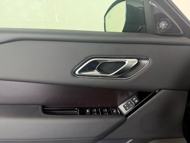 2026 Land Rover Range Rover Velar Dynamic SE