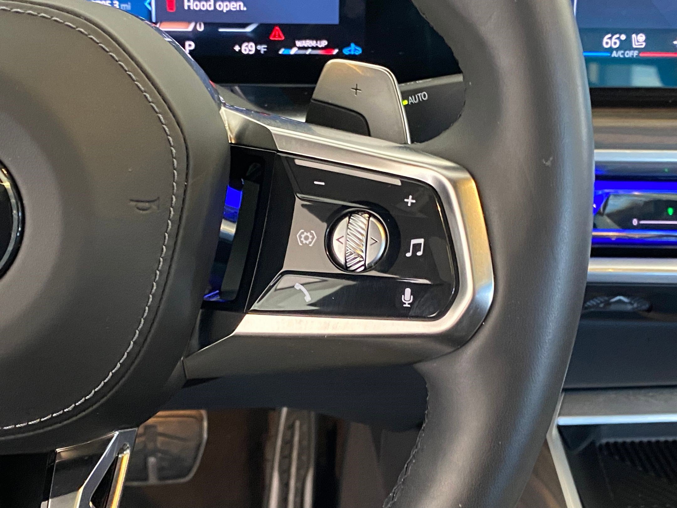 2025 BMW 760i xDrive