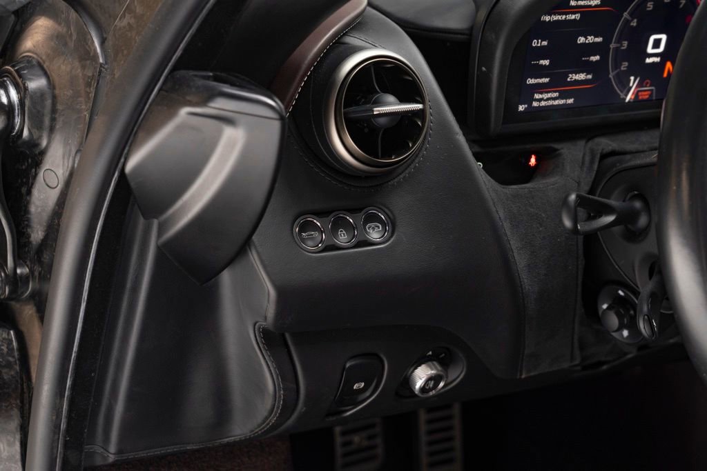 Used 2018 McLaren 720S Performance photo 22