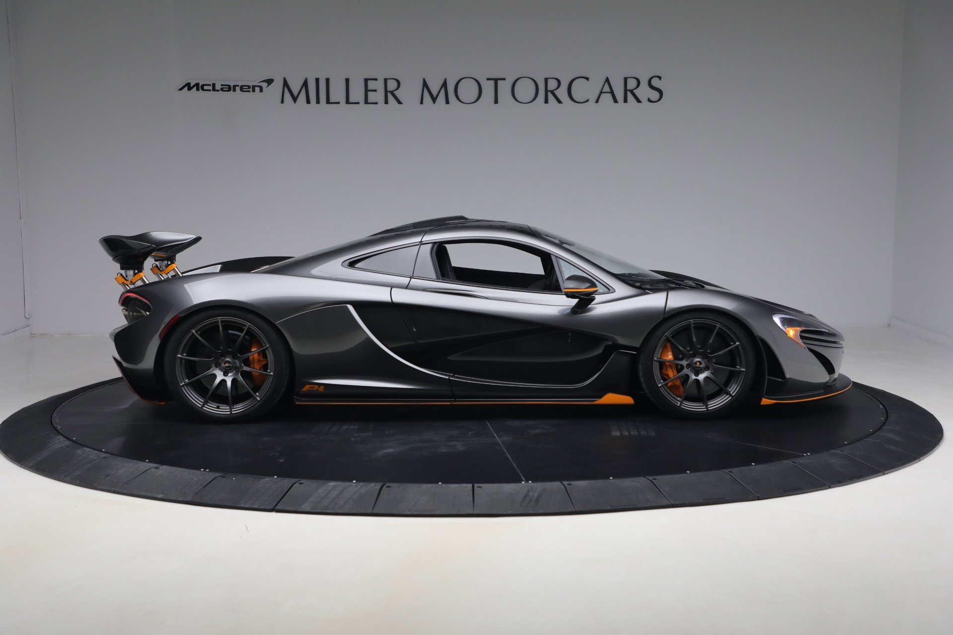 Used 2014 McLaren P1 photo 9