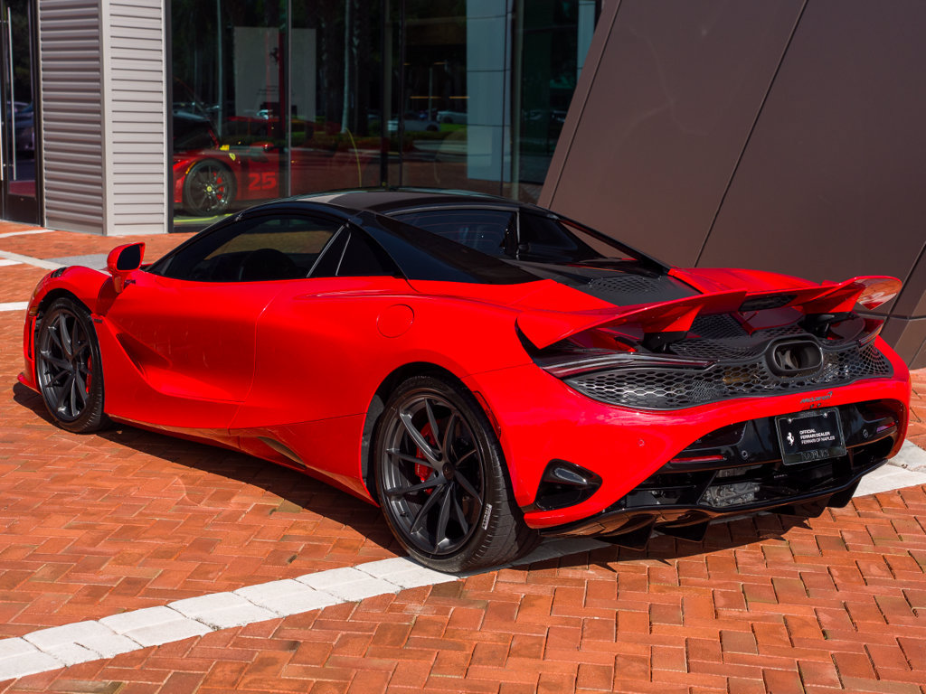 Used 2027 McLaren 750S Spider photo 39