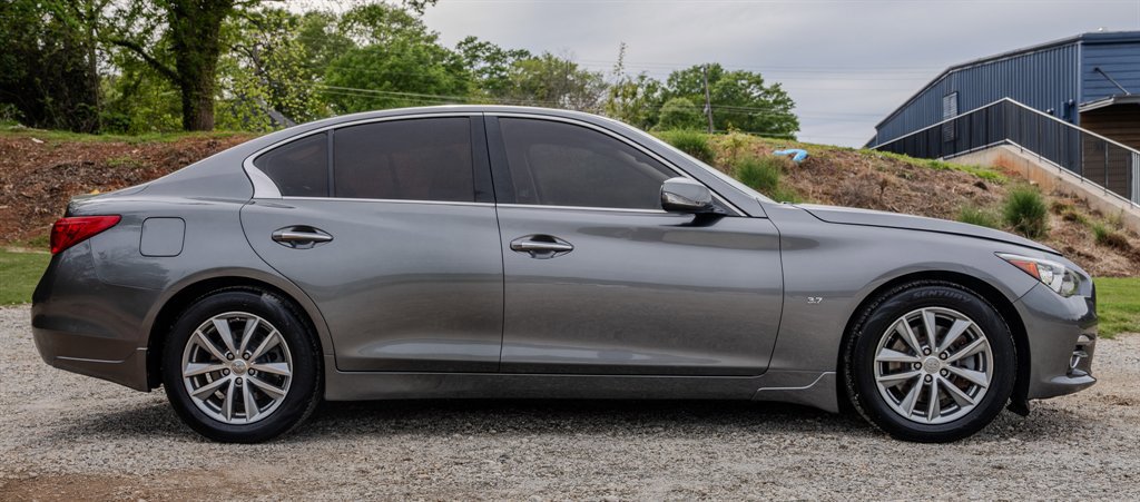 2015 INFINITI Q50 Premium