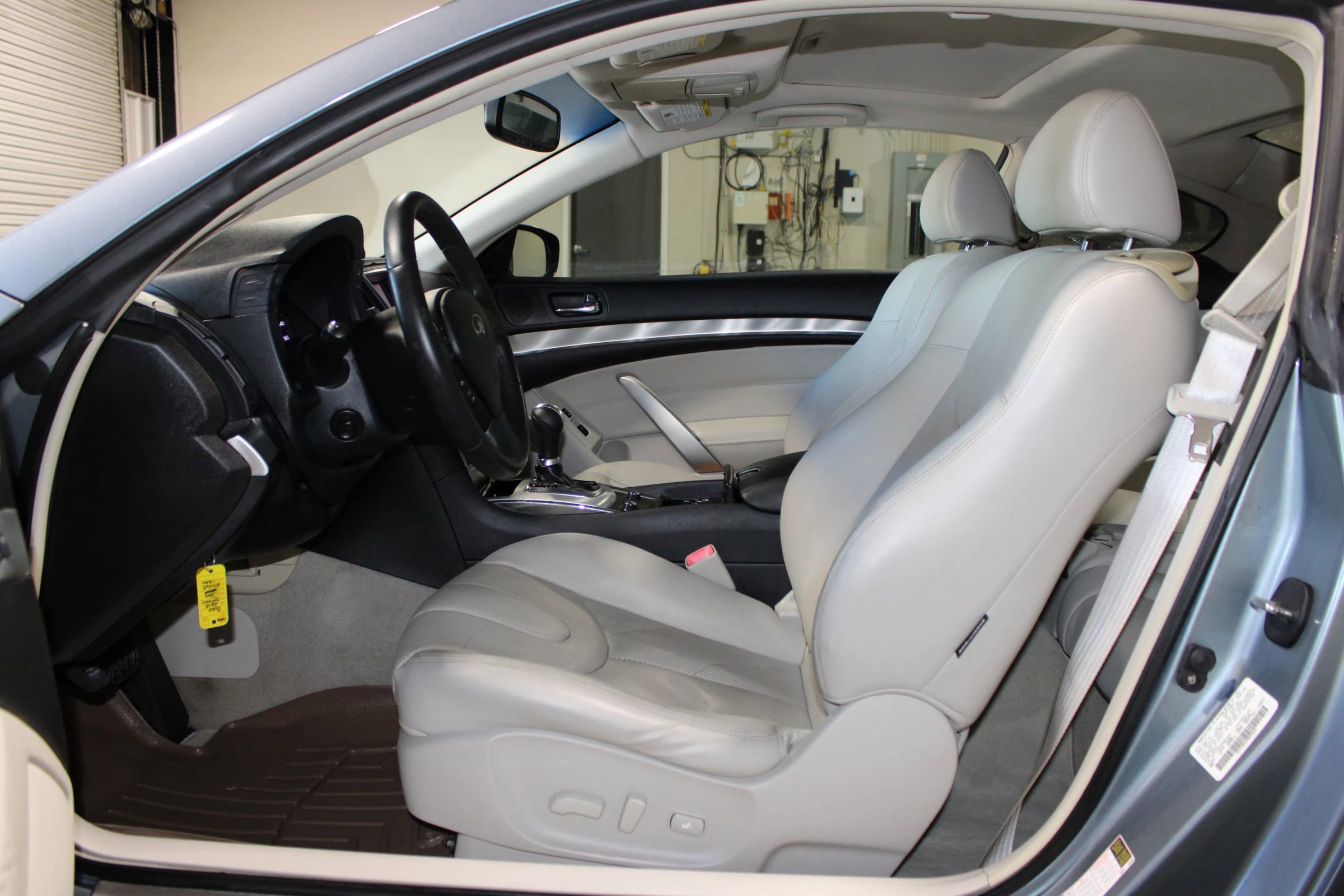 2015 INFINITI Q60 Journey