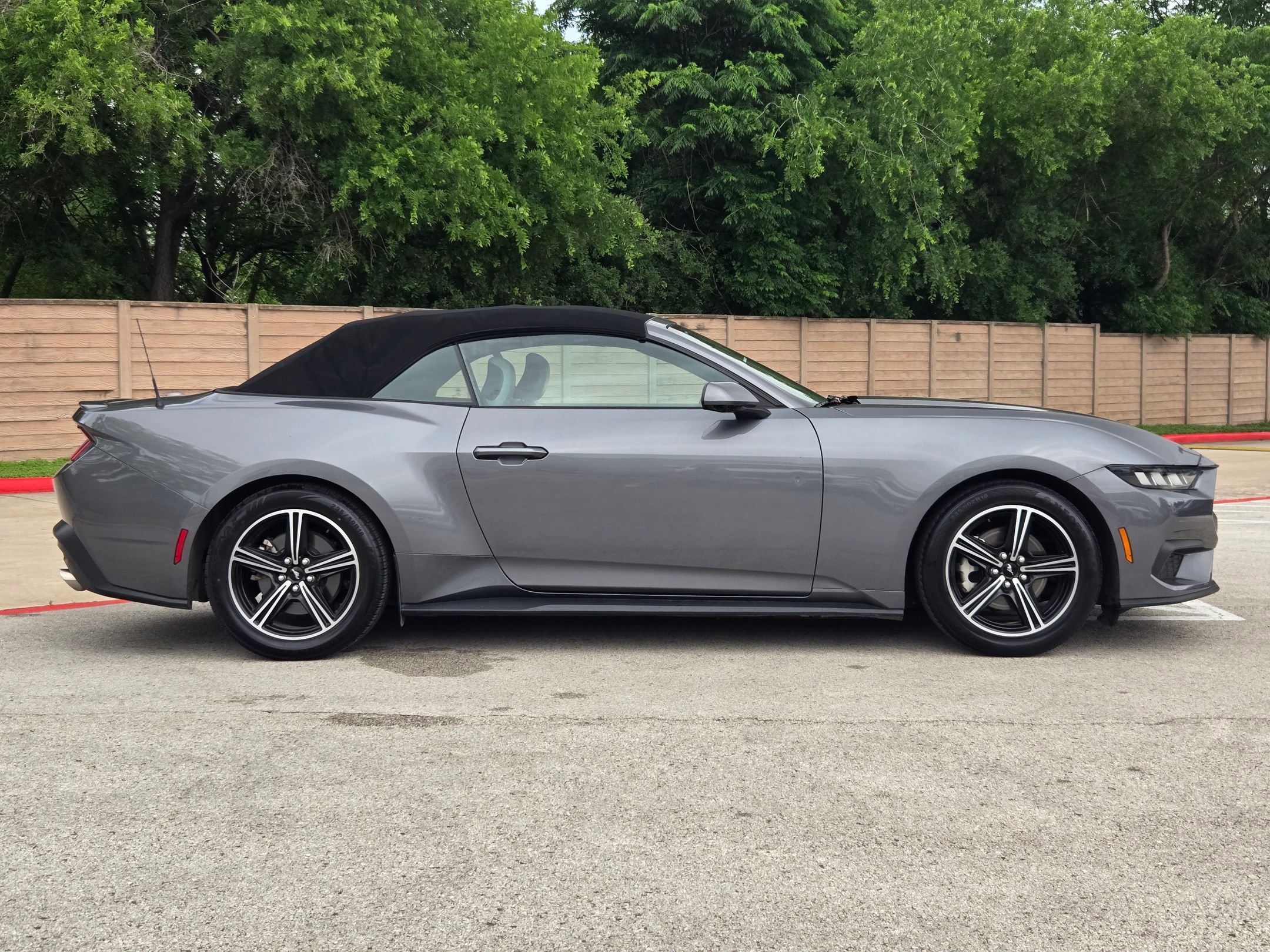 2024 Ford Mustang Premium