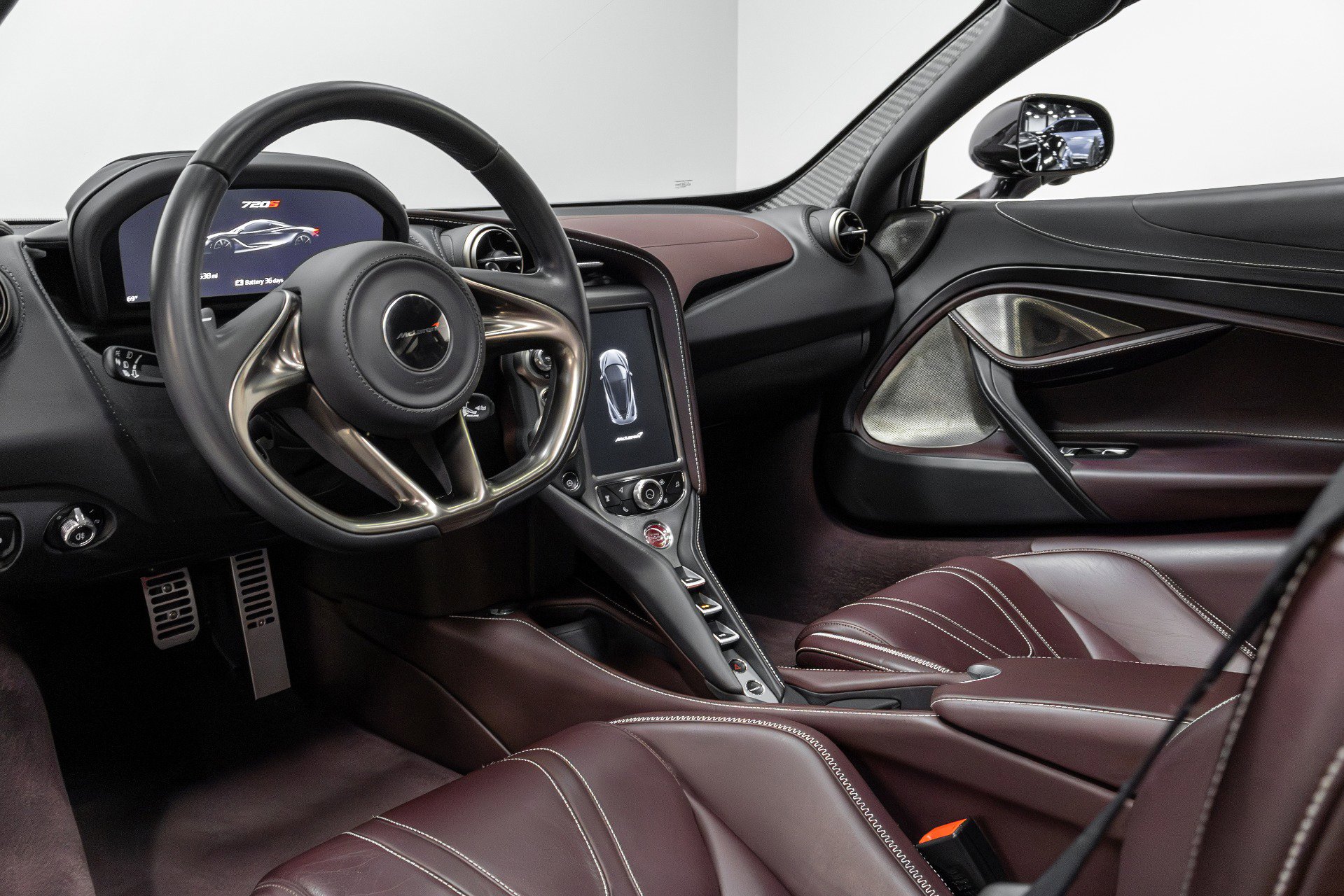 Used 2018 McLaren 720S Performance photo 9