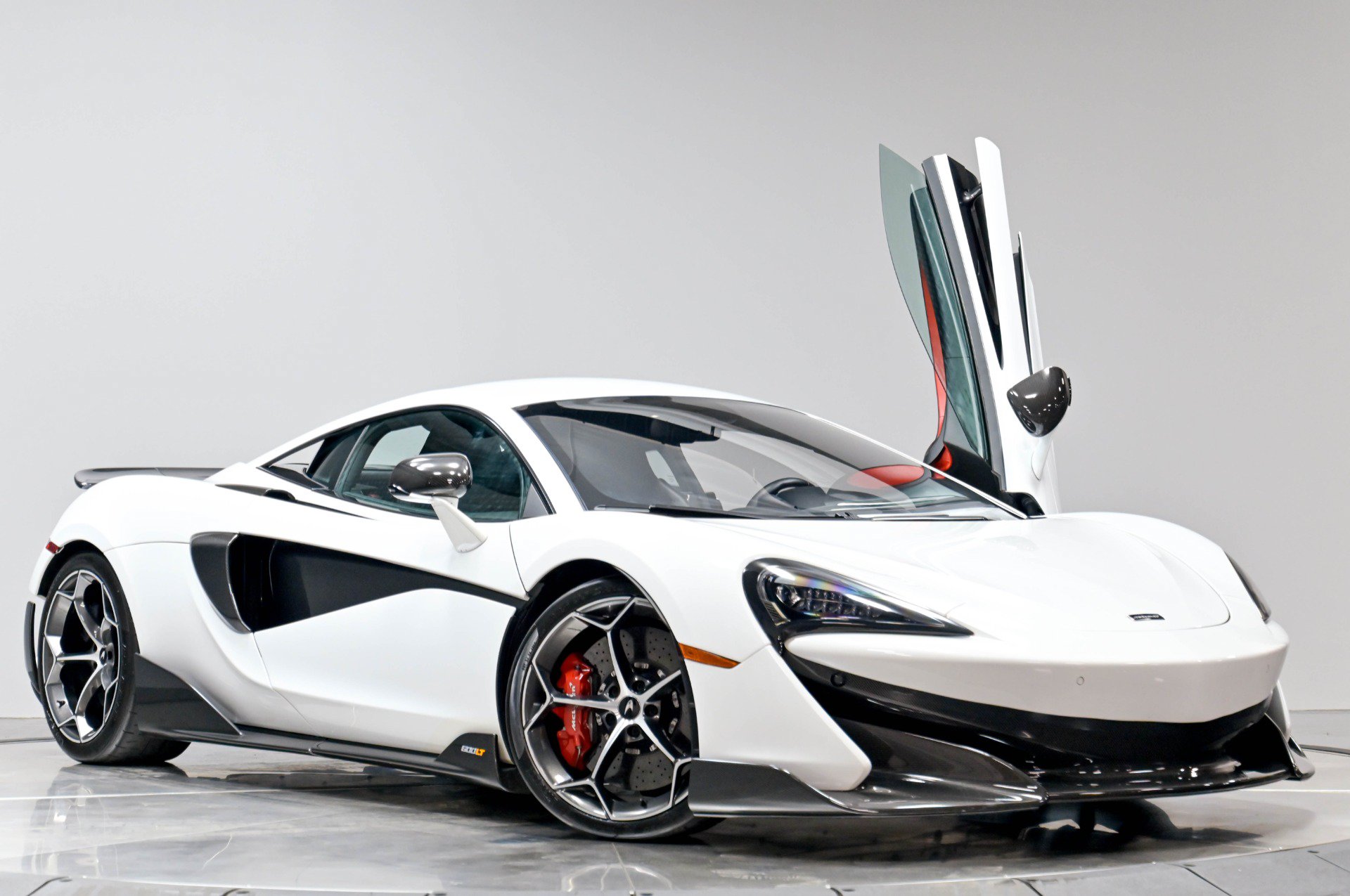 Used 2019 McLaren 600LT photo 43