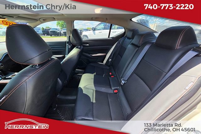 2022 Nissan Altima 2.5 SR