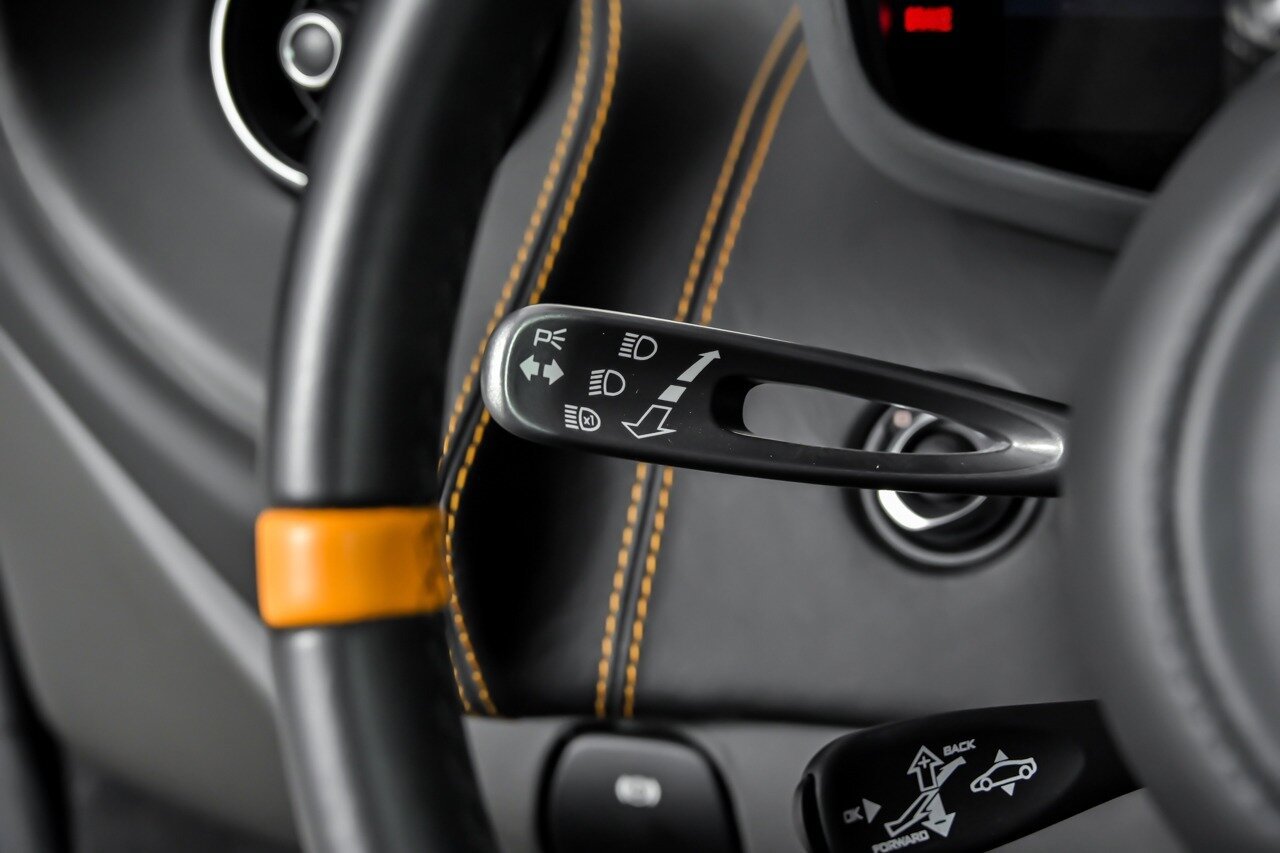 Used 2019 McLaren 600LT photo 25