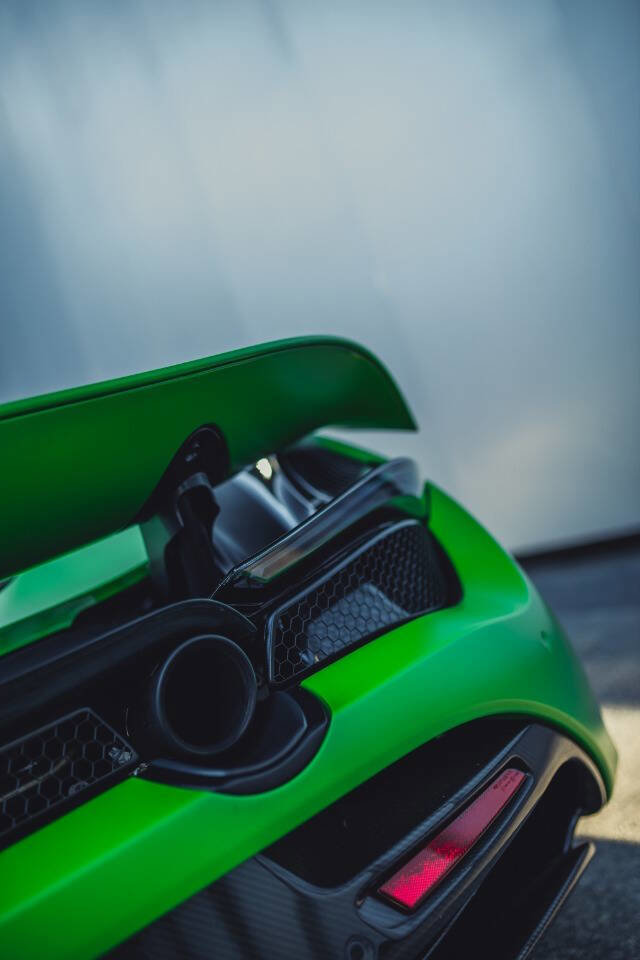 Used 2018 McLaren 720S Performance photo 33