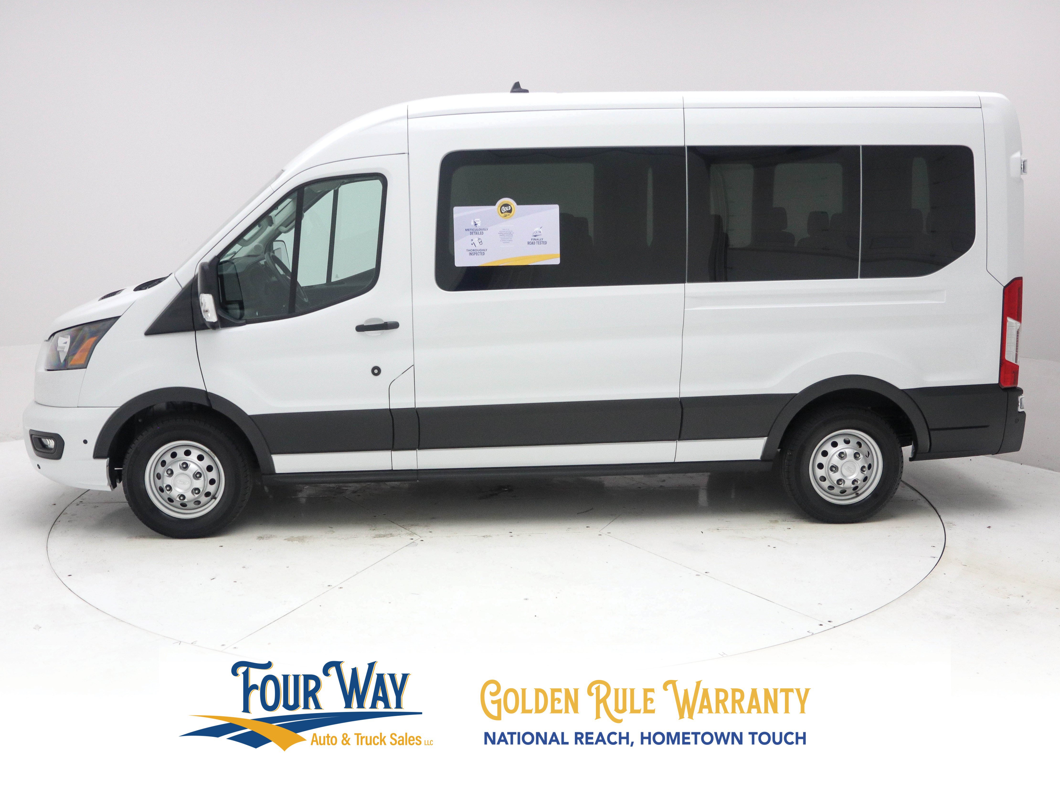 2025 Ford Transit Passenger Van XLT - Photo 7