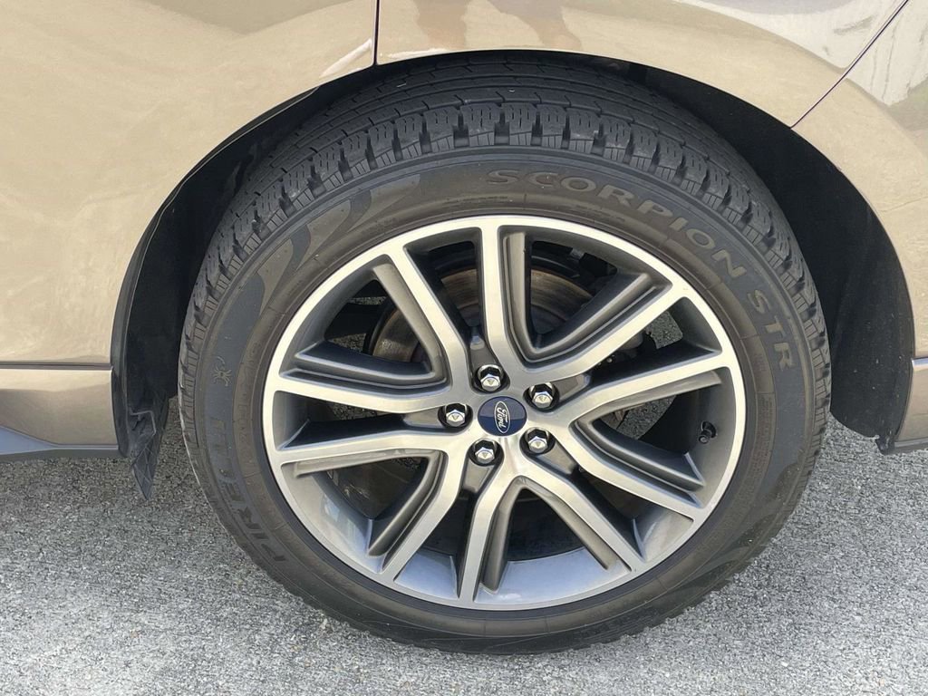 2019 Ford Edge Titanium