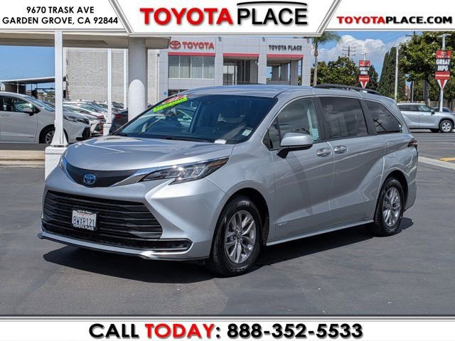 Used 2021 Toyota Sienna LE