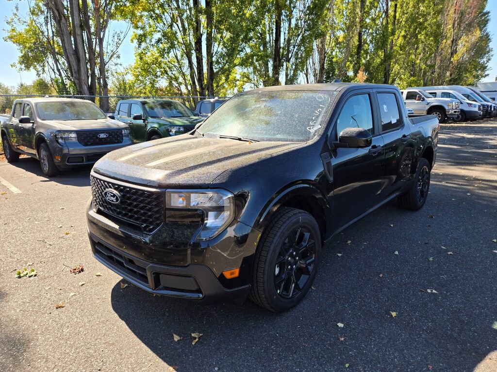New 2025 Ford Maverick XLT w/ Black Appearance Package