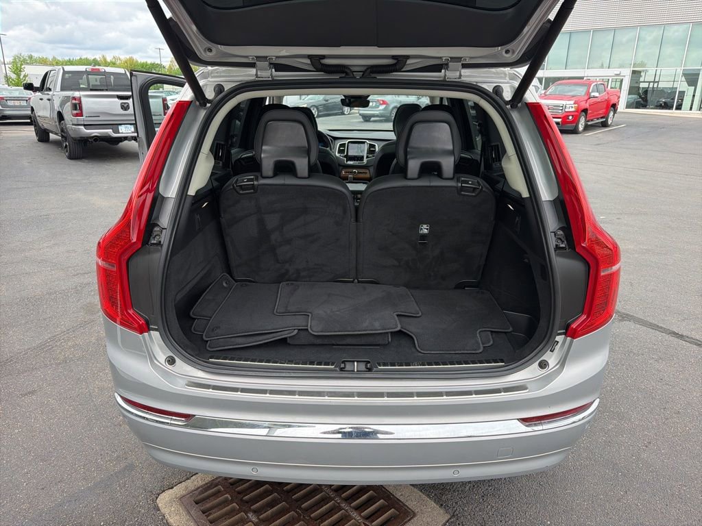 2023 Volvo Xc90 B6 Plus