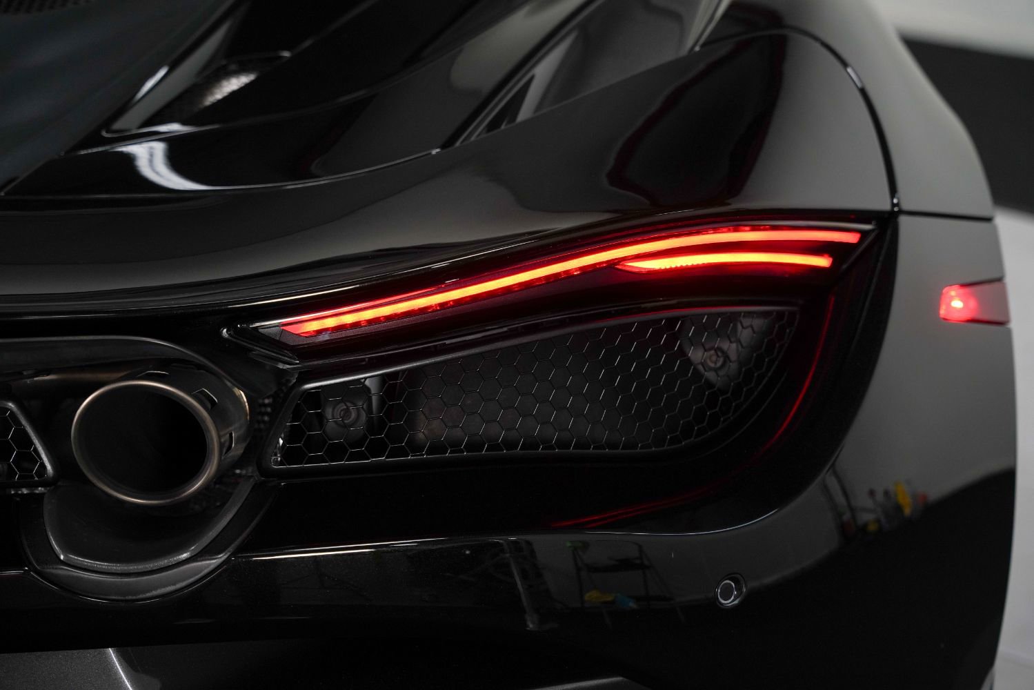 Used 2020 McLaren 720S Luxury photo 23