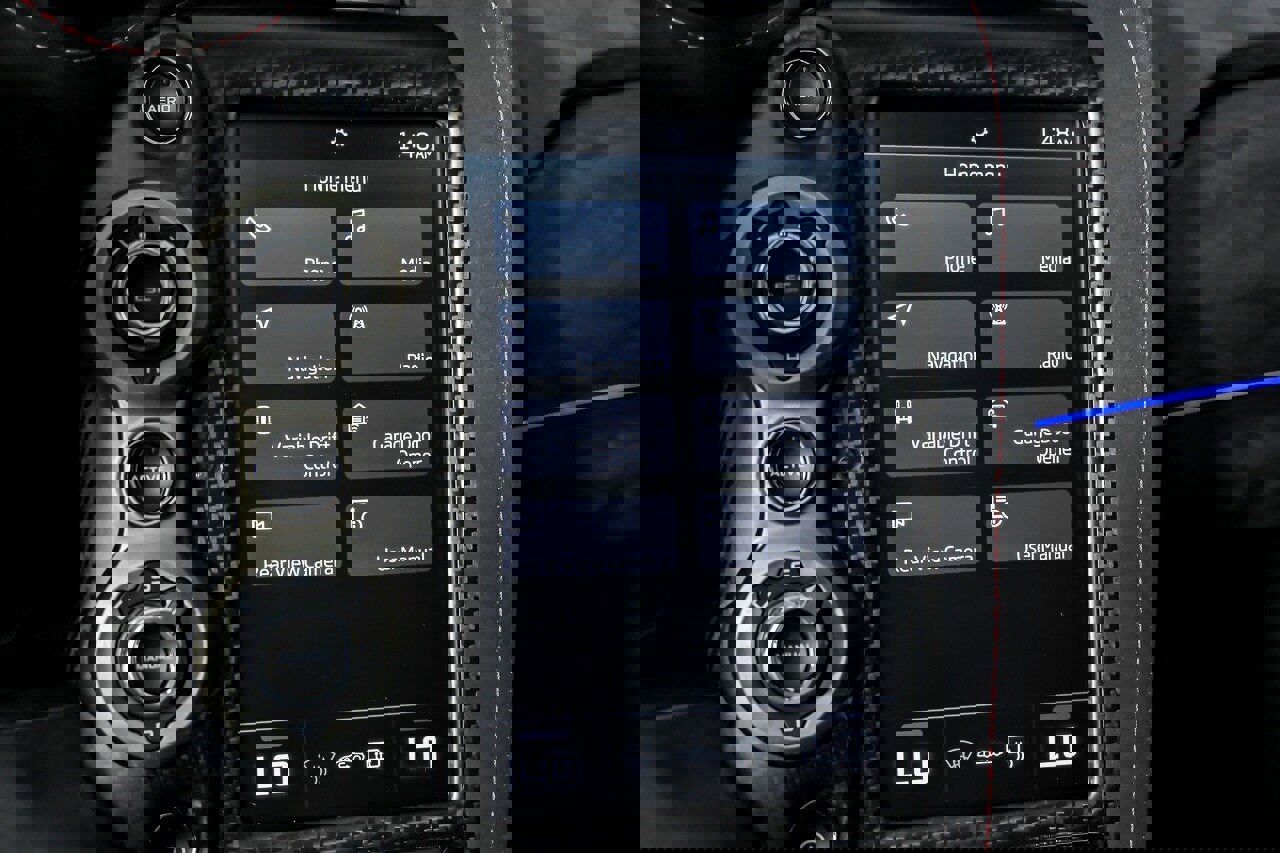 Used 2018 McLaren 720S Performance photo 34