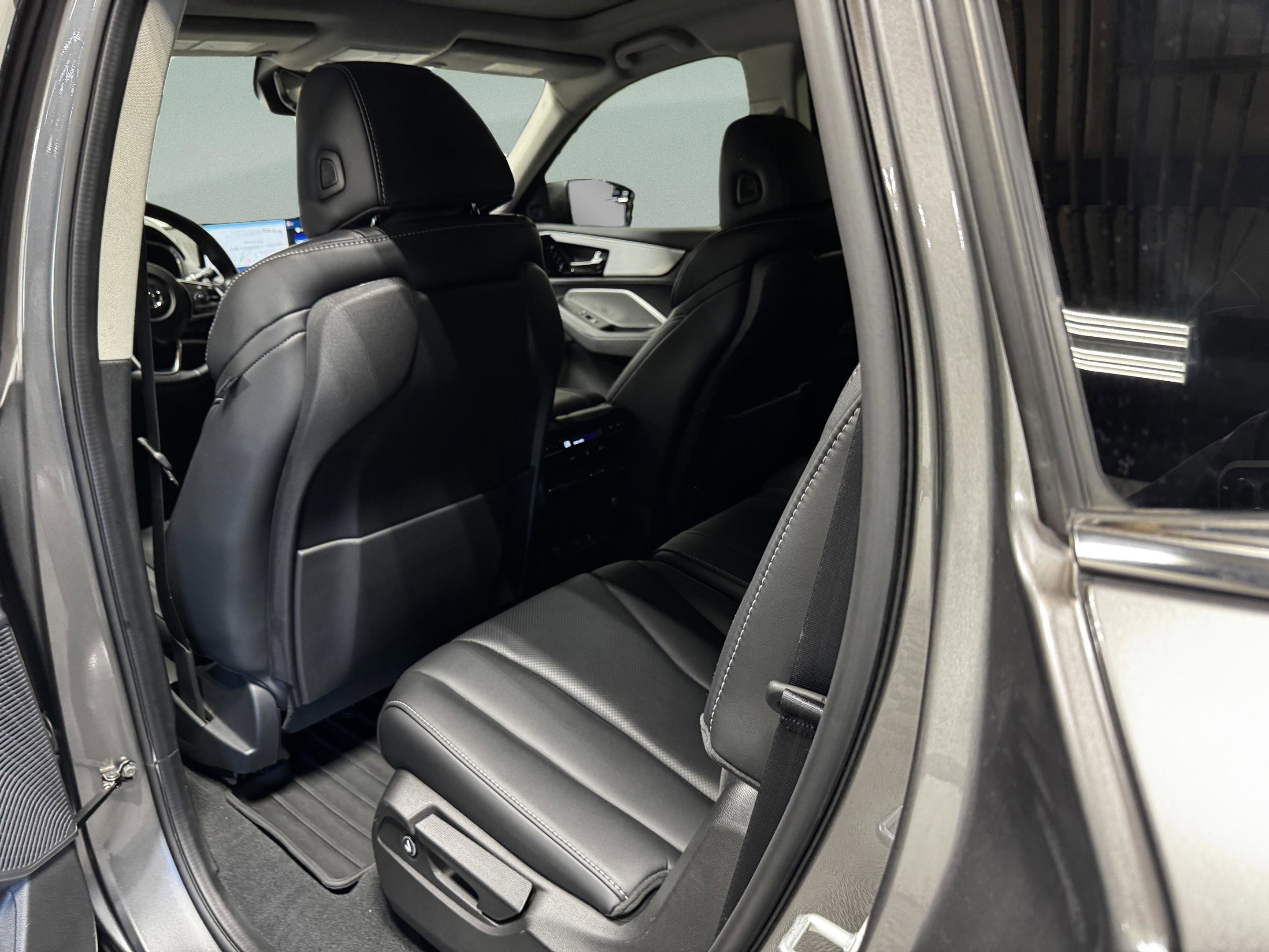 2023 Acura MDX FWD w/ Technology Package