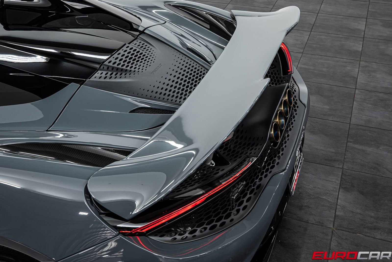 Used 2022 McLaren 765LT photo 24