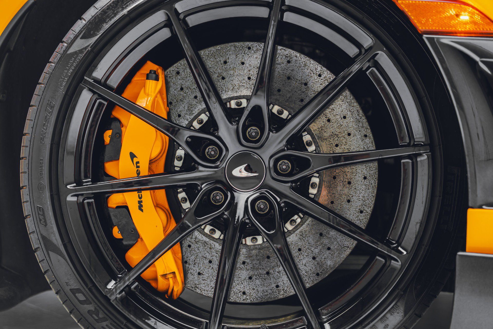 Used 2021 McLaren 765LT photo 27