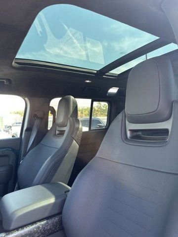 2026 Land Rover Defender 110