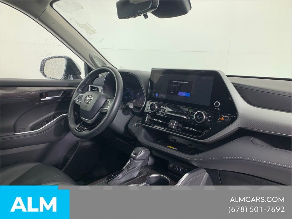 2023 Toyota Highlander Platinum