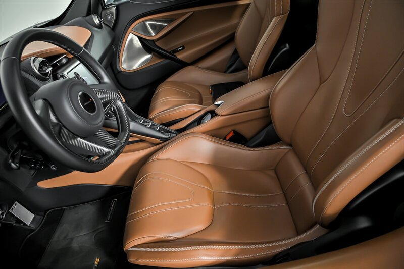 Used 2018 McLaren 720S photo 24
